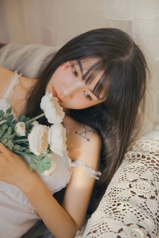李白撕了王昭君的衣服